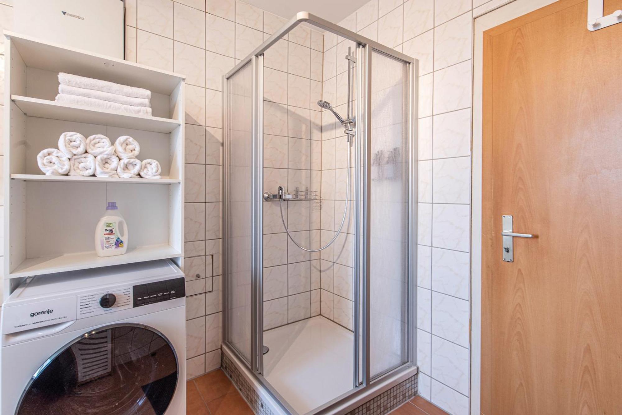 Grosszuegiges Apartment - Zentral - Kueche - Familienfreundlich 埃尔福特 外观 照片