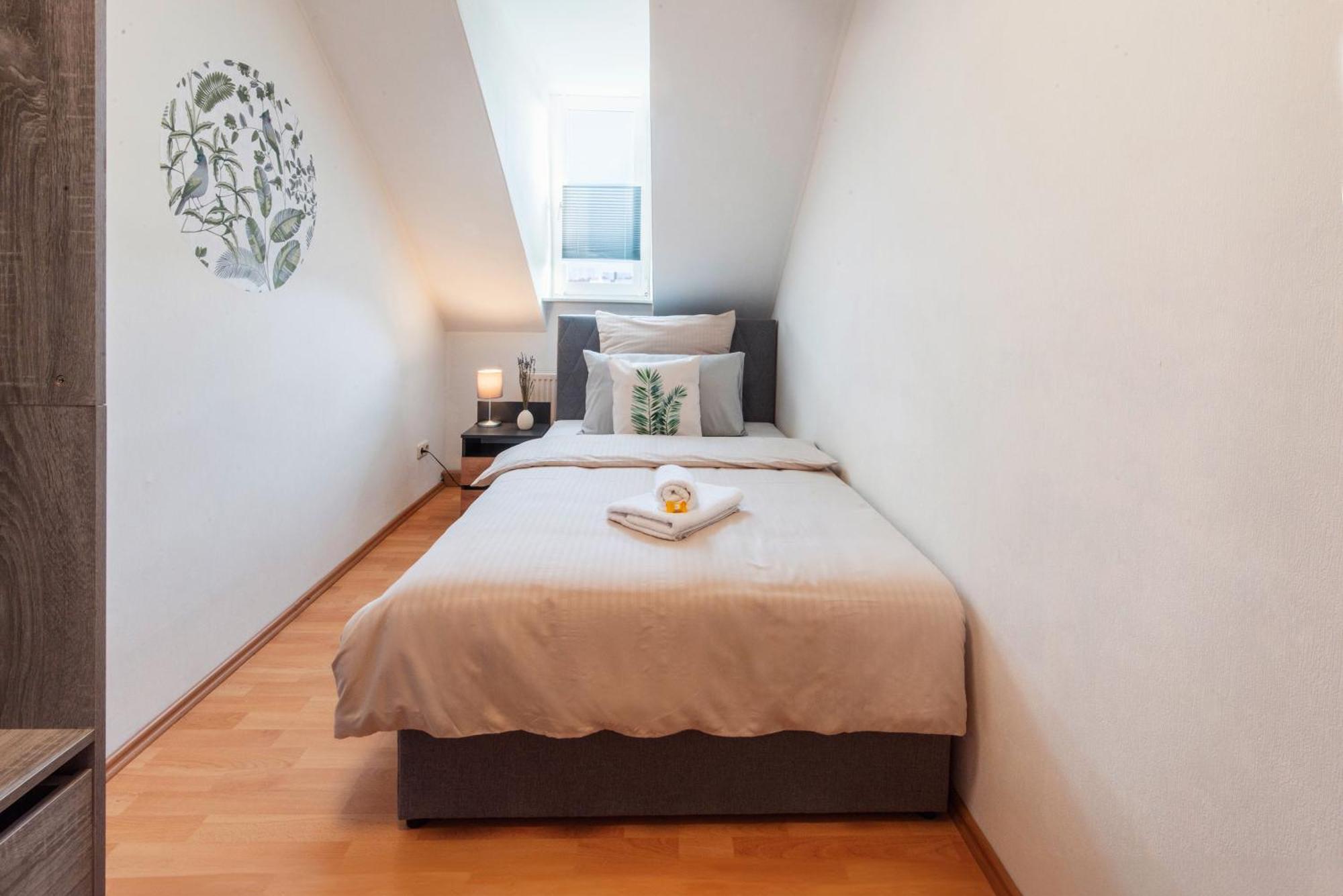 Grosszuegiges Apartment - Zentral - Kueche - Familienfreundlich 埃尔福特 外观 照片